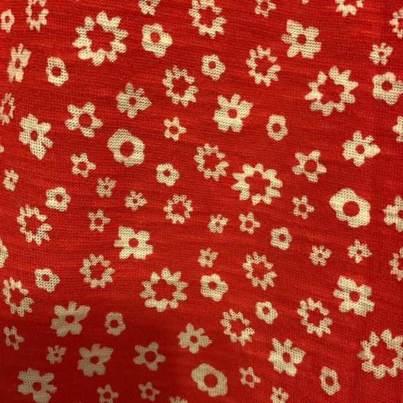Tommy Hilfiger Red Floral T-Shirt - Picture 3 of 5
